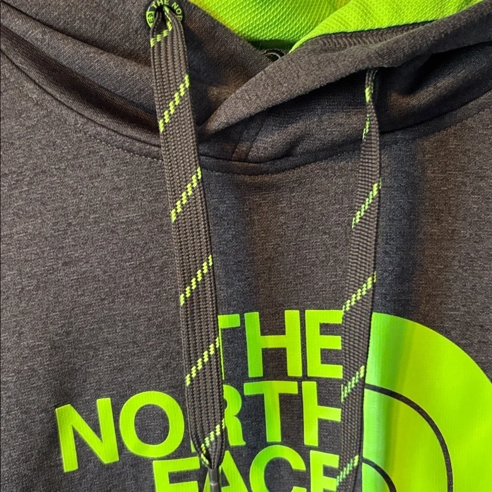 Men’s North Face Hoodie